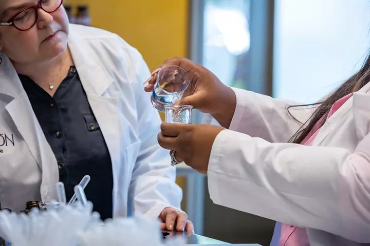 Miami Perfume Making Experience: Express Edition 30 Minutes