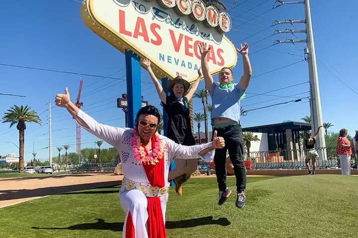 Get Married: Elvis Wedding + Las Vegas Sign + Photography