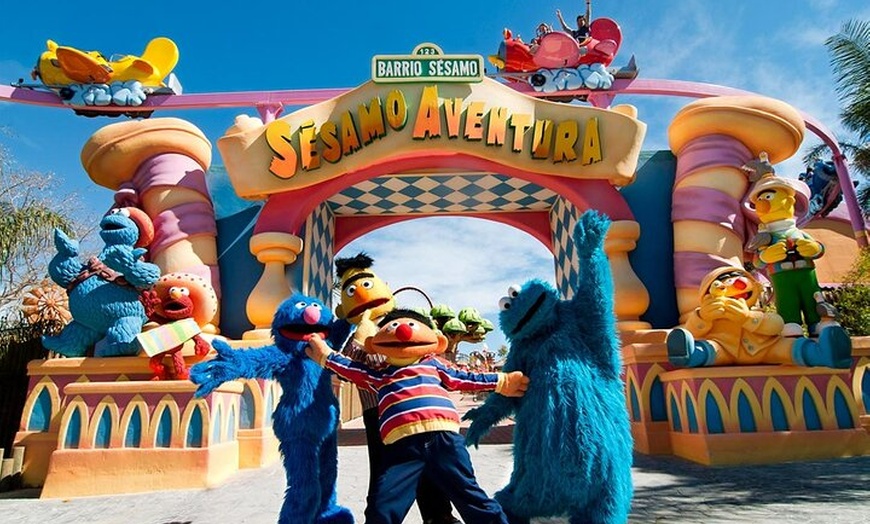 Image 2: Traslado Privado desde el Aeropuerto de Barcelona a PortAventura World