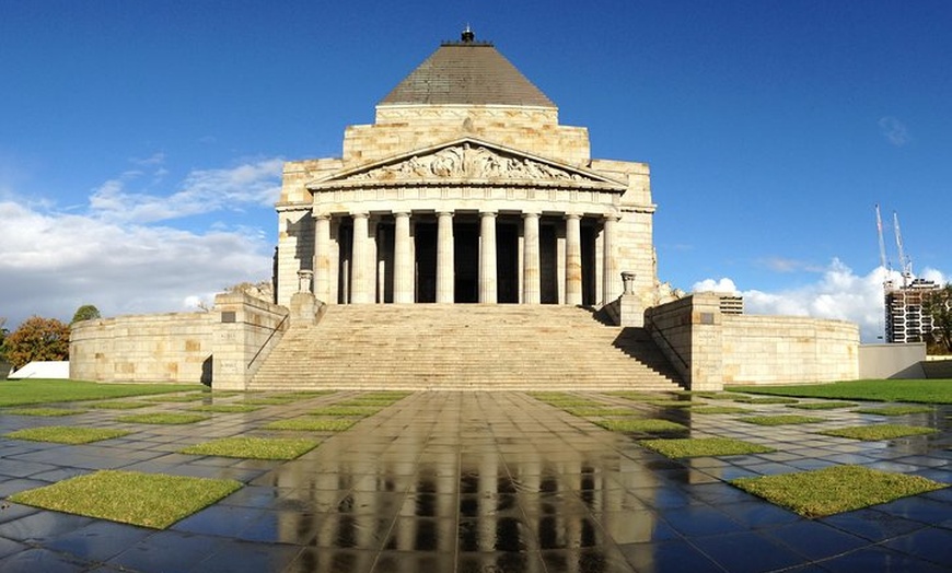 Image 3: Shrine of Remembrance Cultural Guided Tour in Melbourne