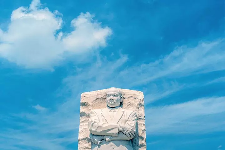 DC City Tour with Seasonal Cruise and Optional Attraction Tickets