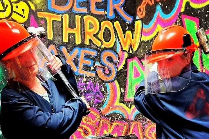 Fremont Street Smash Room: Rage & Destroy Experience