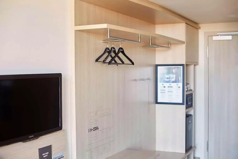 ✈ DEUTSCHLAND | Hamburg - Scandic Hamburg Emporio 4*, 2 Nächte