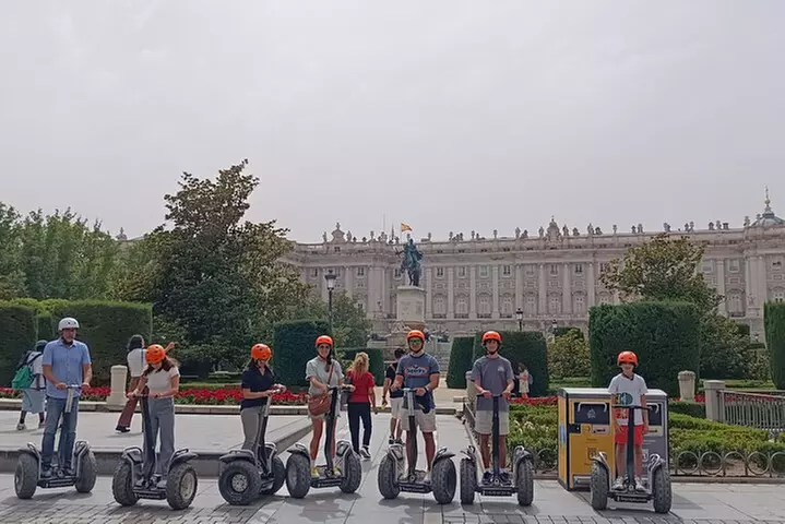Tour Privado en Segway por el Centro Histórico de Madrid