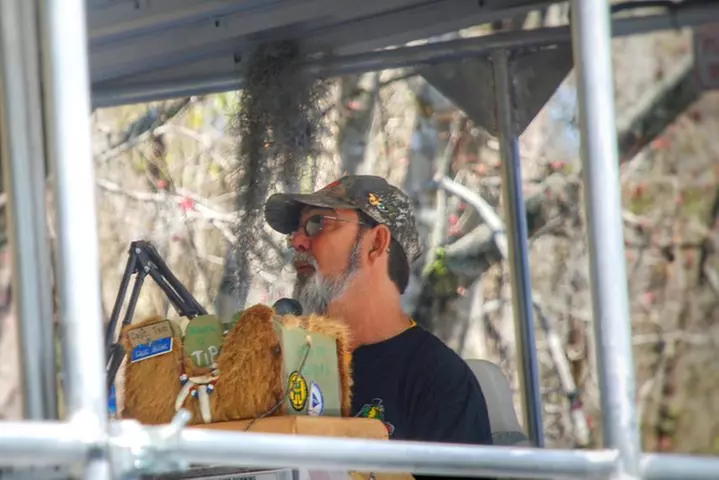 Swamp Boat Ride and Oak Alley Plantation Tour from New Orleans