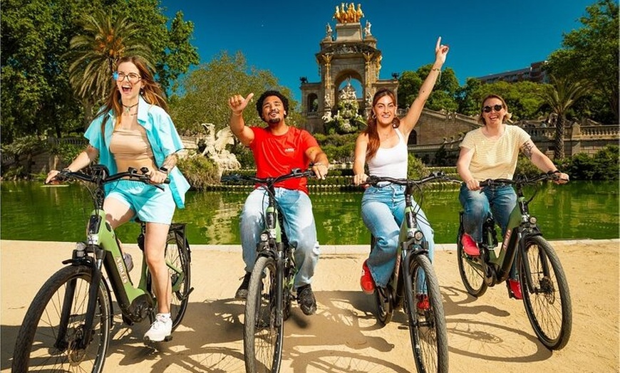Image 2: Barcelona destaca tour en bicicleta eléctrica