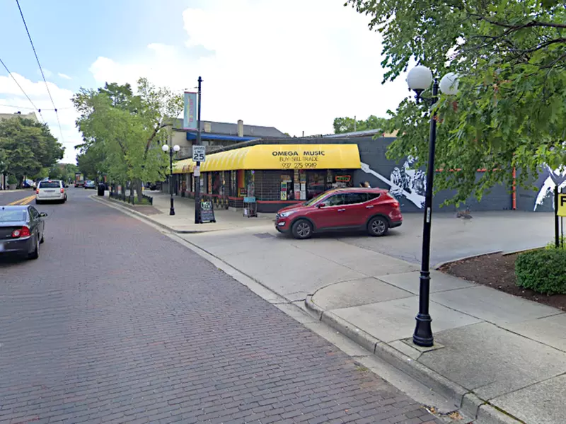 Parking at 306 E. 5th St. Lot