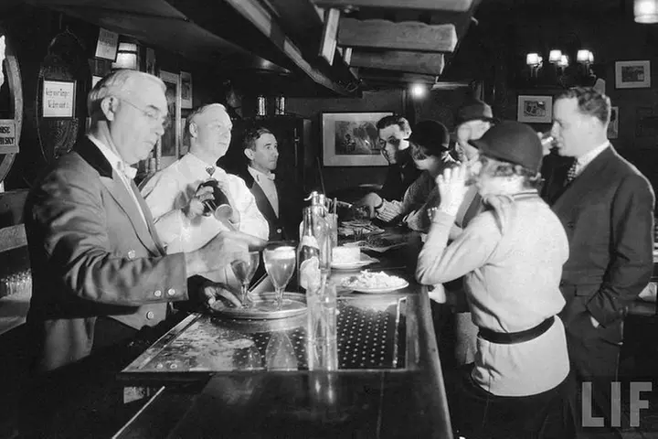 Times Scare! Ghost Pub Crawl - Primary Image
