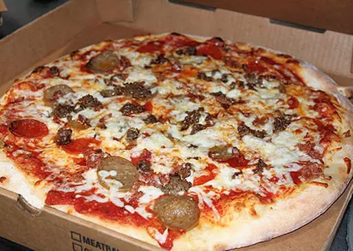 5% Cash Back at DUNDEE DOWNTOWN PIZZA & BURGER