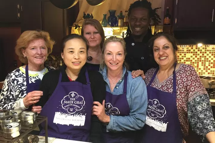 Hands-on Cajun Roux Cooking Class in New Orleans