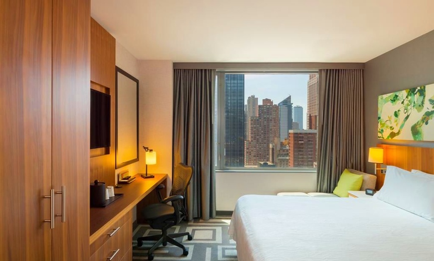 Image 2: ✈ UNITED STATES | New York City - Hilton Garden Inn New York/Centra...