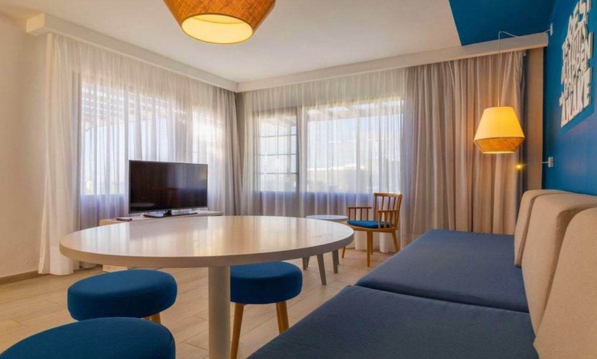 Image 10: ✈ LANZAROTE | Puerto del Carmen - R2 Bahía Kontiki Beach Apartments...
