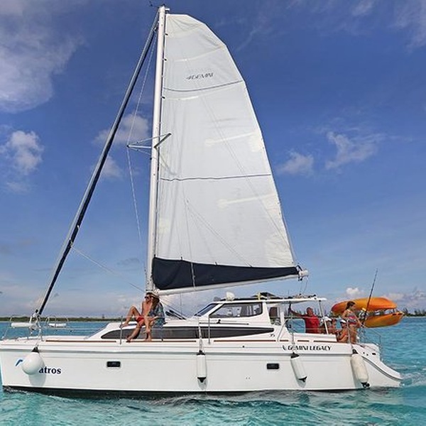 Deluxe Private Boats - Deluxe Private Boats | Groupon