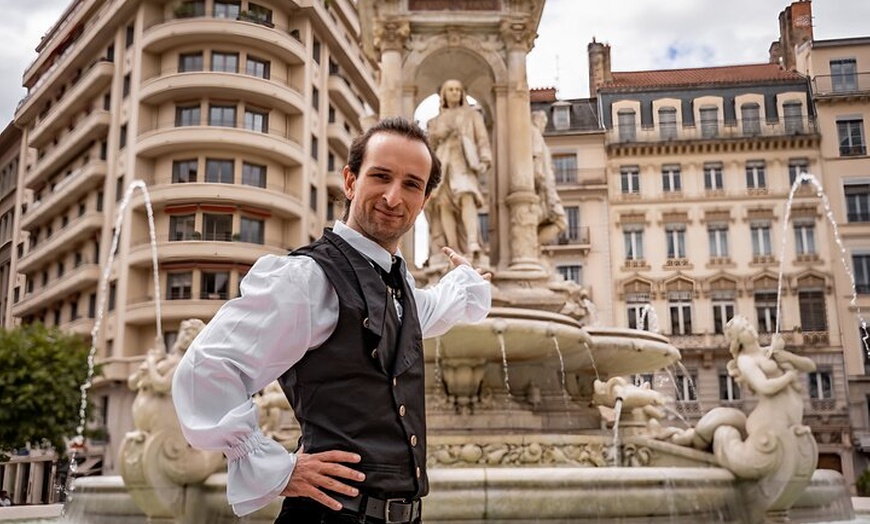 Image 3: Lyon sous la révolution avec une visite guidée amusante dirigée par...