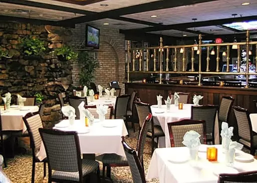 5% Cash Back at Pellicci's Ristorante