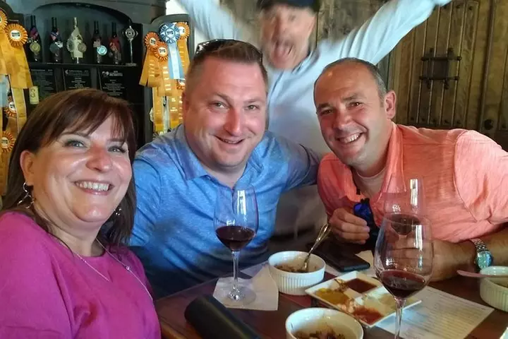 Healdsburg Wine and Food Pairing Guided Walking Tour