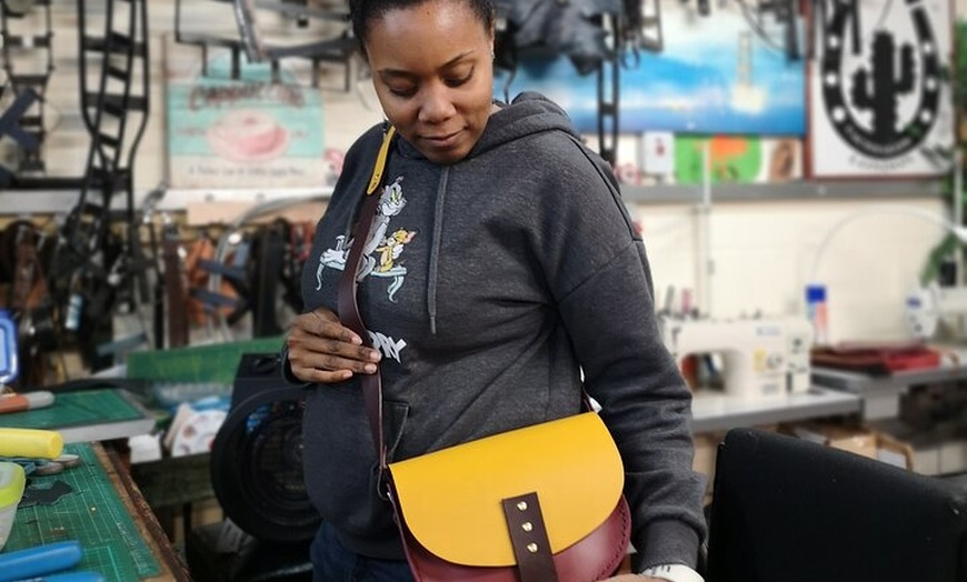 Image 9: Leather workshops, Private classes