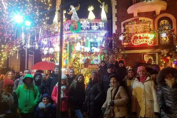 Christmas Lights Tour of Dyker Heights Brooklyn
