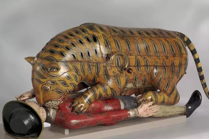 Private Guided Tour of The Victoria and Albert Museum - 3 Hour