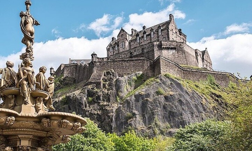 Image 10: Harry Potter's Edinburgh Tour and House of Illusions Experience