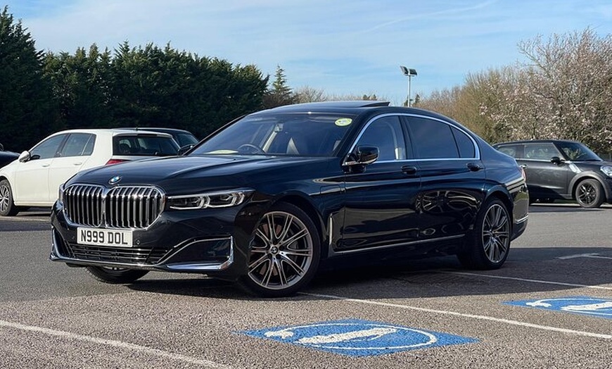 Image 9: Private St Pancras Station Transfer to or from London Hotel