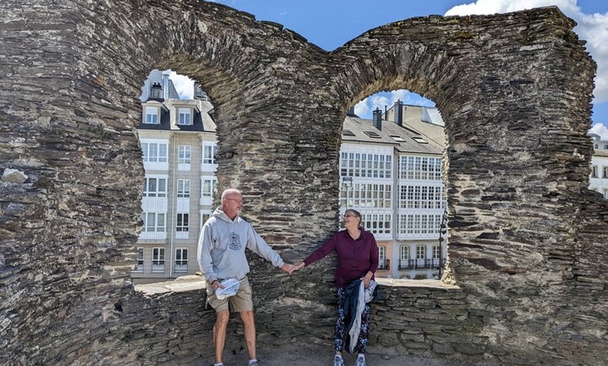Image 20: Tour privado de un día con todo incluido por Galicia