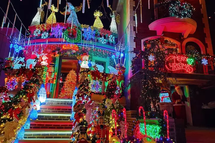 Dyker Heights Christmas Lights Guided Tour