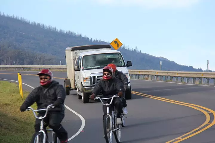 Predawn-Morning Haleakala Bike Tour 6,500 to Sea Level