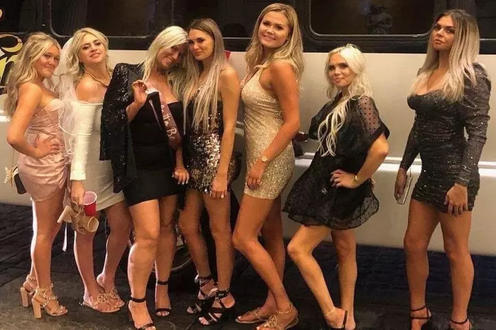 Las Vegas Nightclub VIP Entry with Party Bus