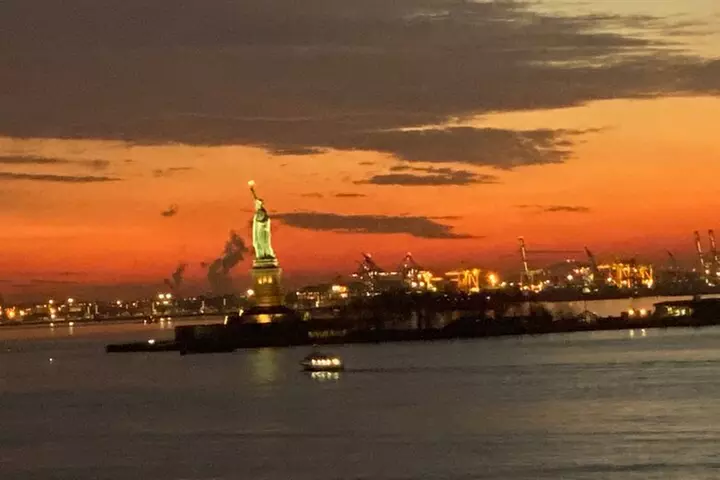 Statue of Liberty and Ellis Island 60 Minute sightseeing Cruise