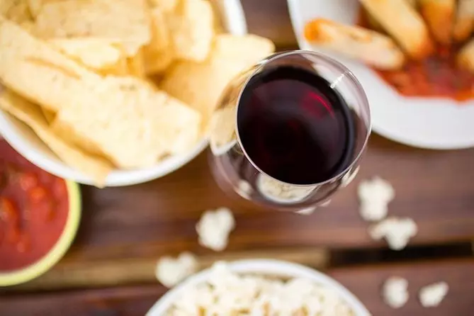 Konzelmann Estate Winery: Junk Food Wine Pairing - Primary Image