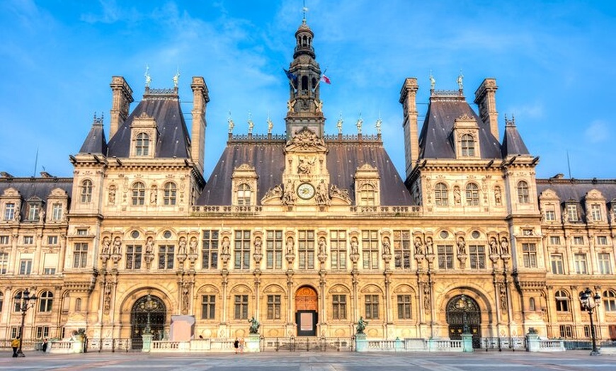 Image 5: Marais Highlights, Place des Vosges avec Victor Hugo & Bakery Tour