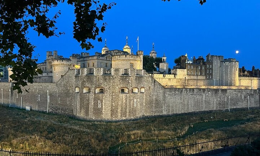 Image 15: London Twilight Walking Tour Lights, Legends and the Thames