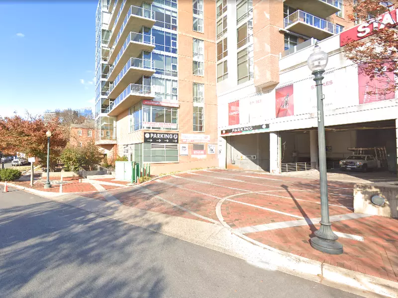 Parking at Cornerstone of Bethesda Garage - Primary Image