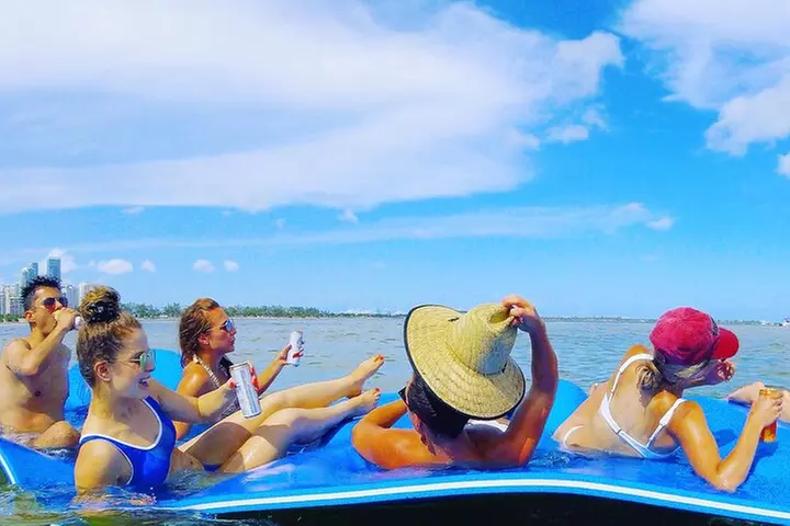 Miami Private Boat Rental to Sandbars and More