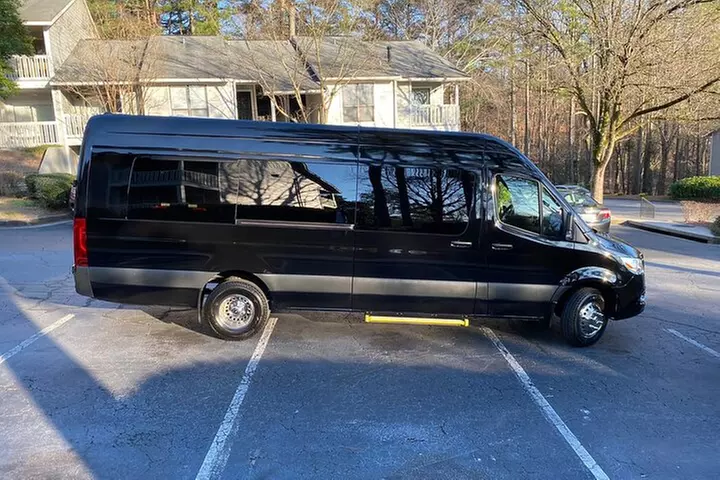 Moose Jaw to Saskatoon Airport (YXE) - Departure Private Transfer