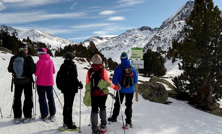 Image 3: Ruta Guiada con Raquetas de Nieve en el Parque Nacional en pirineos