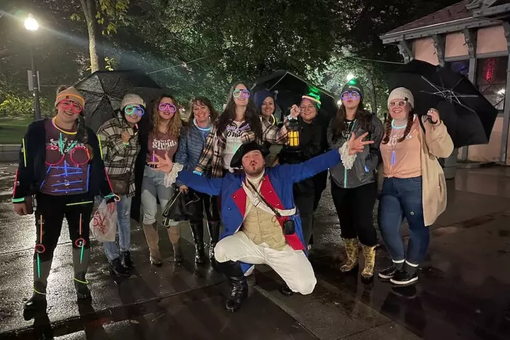 Colonial Ghosts Boos and Brews Haunted Pub Crawl