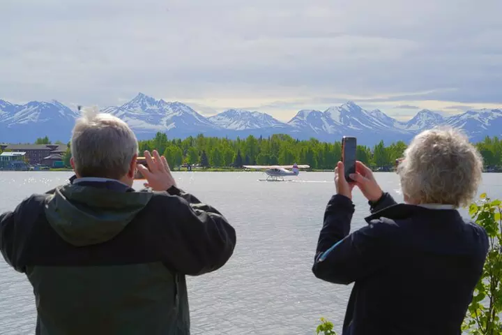 Anchorage Trolley's Deluxe City Tour