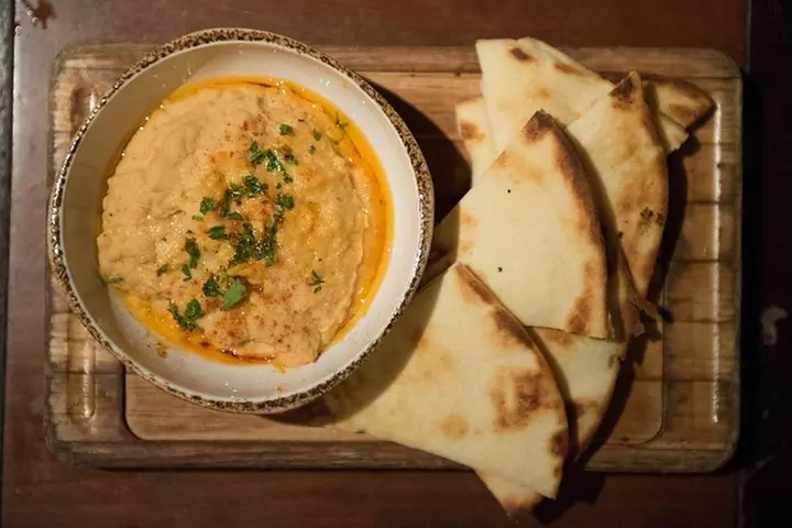 Las Vegas: The Strip's Celebrity Chefs Tour or Downtown Food Tour