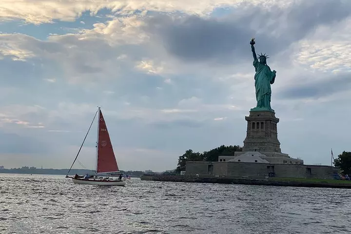 Private Sail Around New York City and The Statue of Liberty - Primary Image