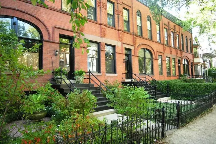 Bike Tour of Chicago's Lakefront Neighborhoods
