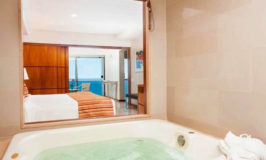 Image 9: ✈ BRASILIEN | Rio De Janeiro - Rio Othon Palace 5*, 5 Nächte - Roof...