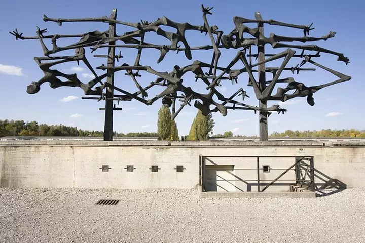 Tour ab München mit dem Zug zur KZ-Gedenkstätte Dachau