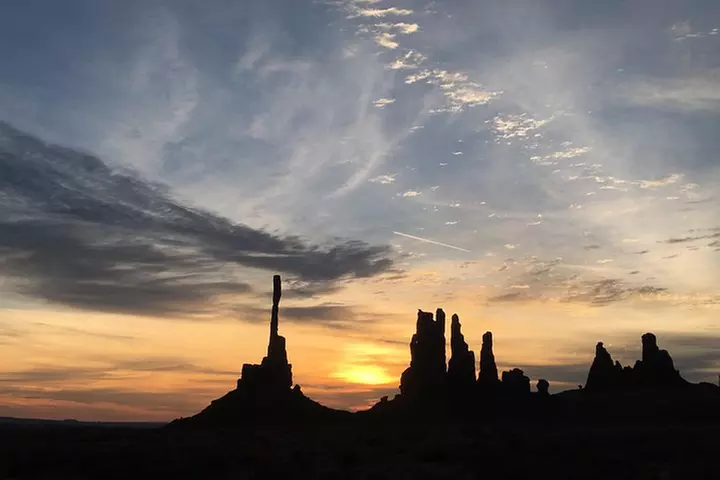 Sunrise Tour of Monument Valley