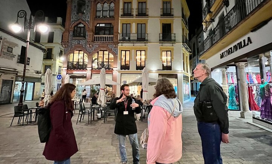 Image 16: Tour de la Sevilla Paranormal y Misteriosa (grupos pequeños)