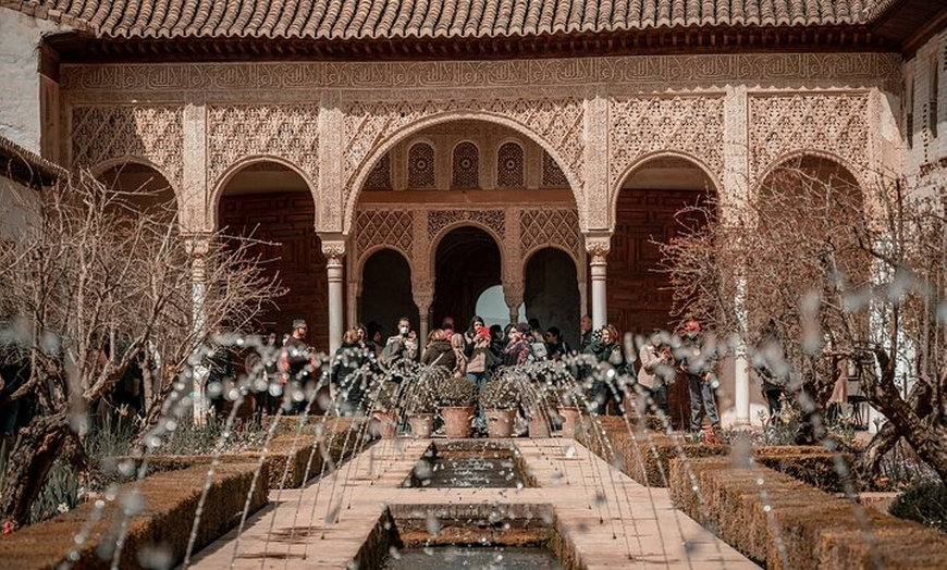 Image 6: Entrada al Palacio de la Alhambra - Joya de la Corona de España