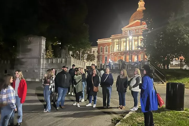 Haunted Boston Booze and Boos Ghost Walking Tour