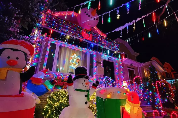 Dyker Heights Christmas Lights Guided Tour