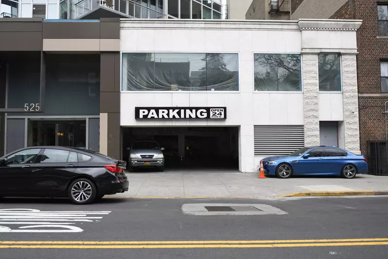 Parking at AA Parking Corp. - Clinton 525 Garage